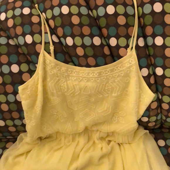 SO Dresses & Skirts - Yellow dress